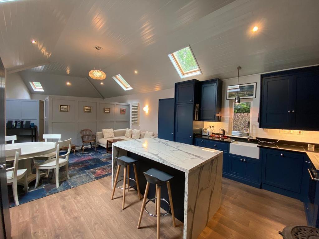 Gem In Connemara Flat Oughterard Exterior photo